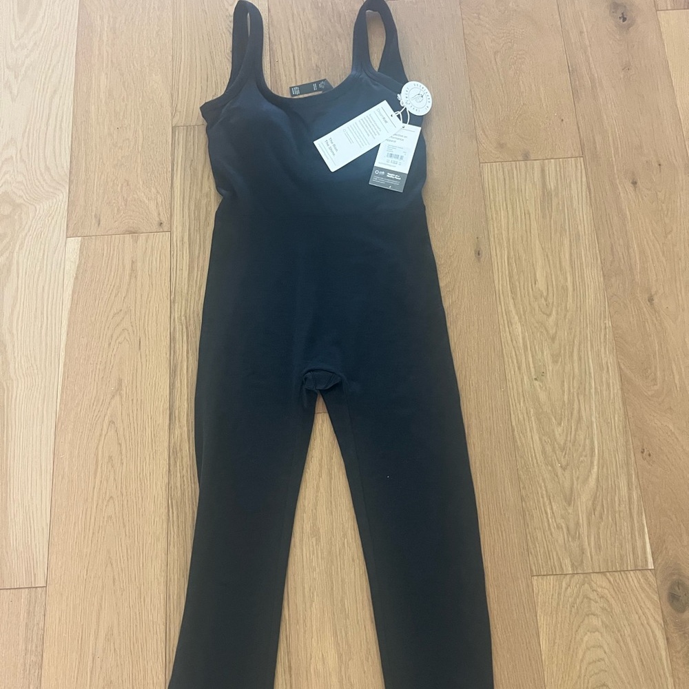 Vuori Halo essential jumpsuit